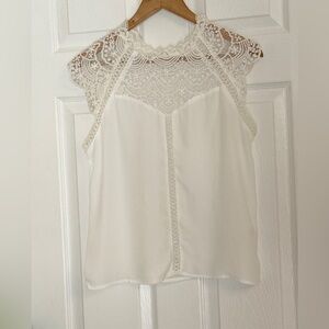 Size small Elegant White Lace Women's Top